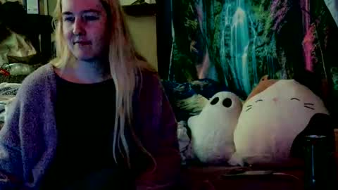 Candi online show from March 16, 4:40 am