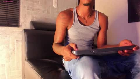 candresruiz online show from September 21, 11:34 am