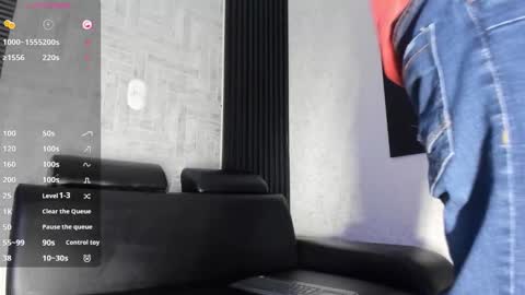 candresruiz online show from October 25, 11:40 am