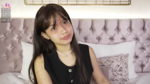 Snapshot of candy_beck chatting on April 17, 2:20 pm Candy Beck online show from April 17, 2:20 pm