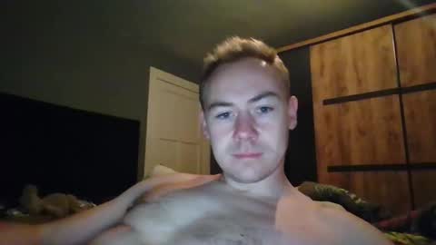 Snapshot of candy_boy_xoxo chatting on November 26, 4:52 pm candy_boy_xoxo online show from November 26, 4:52 pm