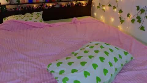 candy_flosse online show from July 30, 6:12 am