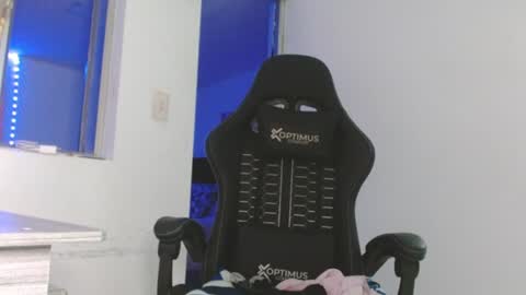 candy_giuliana21 online show from June 27, 1:43 am
