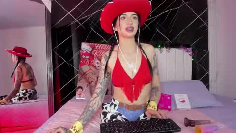 Snapshot of candy_leila3 chatting on December 5, 4:54 am Leila online show from December 5, 4:54 am