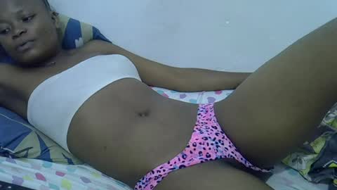 Snapshot of candy_lisah chatting on July 22, 12:24 am Lisa online show from July 22, 12:24 am