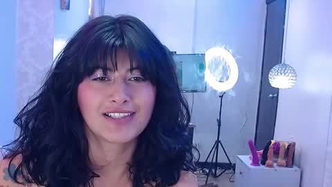 Snapshot of candy_lux_ chatting on February 13, 5:33 pm Candy online show from February 13, 5:33 pm