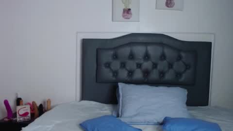 Snapshot of candy_lux_ chatting on February 24, 2:58 pm Candy online show from February 24, 2:58 pm