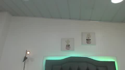 Snapshot of candy_lux_ chatting on October 10, 7:24 pm Candy online show from October 10, 7:24 pm