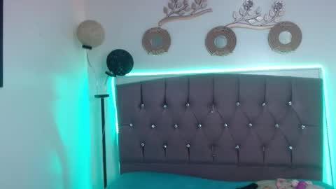 Snapshot of candy_lux_ chatting on November 30, 7:07 pm Candy online show from November 30, 7:07 pm