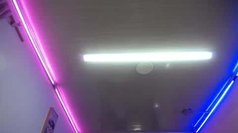 Snapshot of candy_lux_ chatting on February 19, 8:27 pm Candy online show from February 19, 8:27 pm