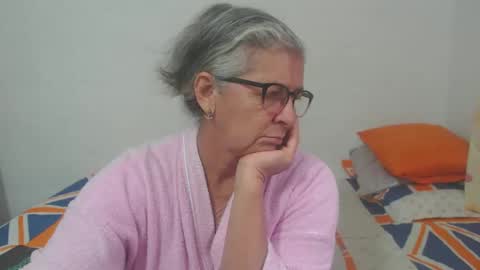 Snapshot of candy_mature_ chatting on February 22, 7:14 pm candy online show from February 22, 7:14 pm