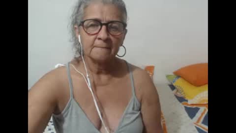 Snapshot of candy_mature_ chatting on March 1, 10:21 pm candy online show from March 1, 10:21 pm