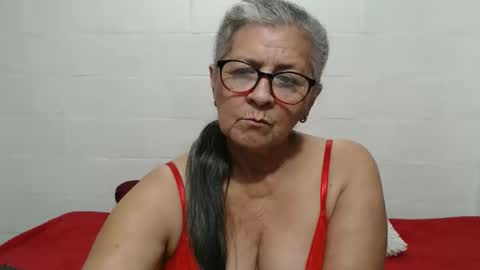 Snapshot of candy_mature_ chatting on October 17, 11:29 pm candy online show from October 17, 11:29 pm