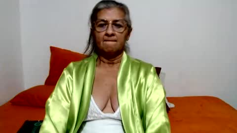 candy online show from July 24, 11:08 am