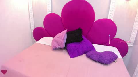 Candy  online show from February 22, 1:24 pm