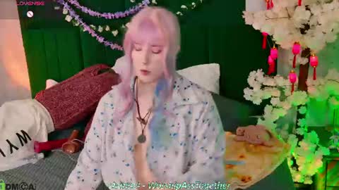 Snapshot of candy_yeahh chatting on June 27, 2:05 am Mary online show from June 27, 2:05 am