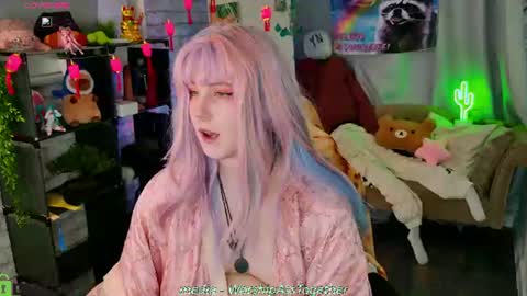 Snapshot of candy_yeahh chatting on July 11, 1:19 am Mary online show from July 11, 1:19 am