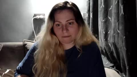 Laura online show from February 9, 6:34 pm