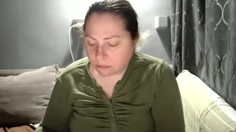 Laura online show from April 28, 6:57 pm