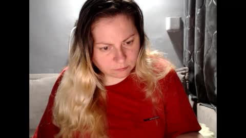 Laura online show from June 4, 8:26 pm