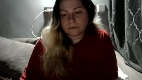 Laura online show from June 16, 9:06 pm