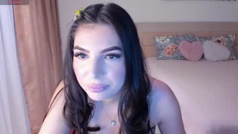 Ella online show from July 7, 7:18 pm