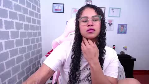 Karen online show from February 25, 4:14 am