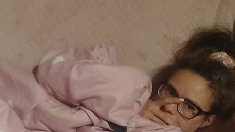 say meow and send tip  online show from October 22, 9:47 pm