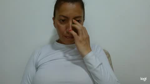 Snapshot of candymilfff chatting on June 29, 9:15 pm candymilfff online show from June 29, 9:15 pm