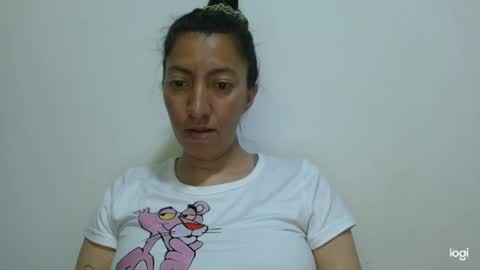 Snapshot of candymilfff chatting on August 4, 2:41 pm candymilfff online show from August 4, 2:41 pm