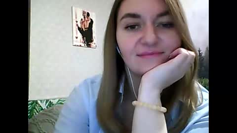 Snapshot of candyolime chatting on February 19, 12:03 am Daisy online show from February 19, 12:03 am