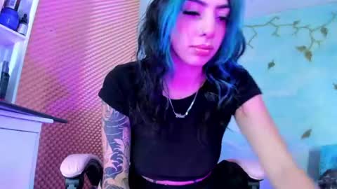 candyrisex online show from June 16, 5:21 am