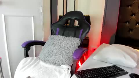 candyrose__ online show from July 27, 12:01 pm