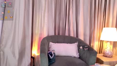 Isabella online show from February 22, 1:20 pm