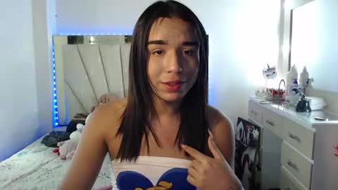 candyy_doll_ online show from July 7, 2:58 am