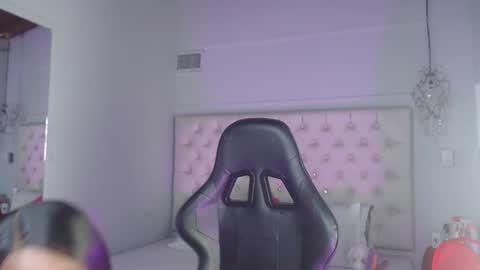 Snapshot of candyy_ebony chatting on December 5, 3:26 am Candy Ebony online show from December 5, 3:26 am