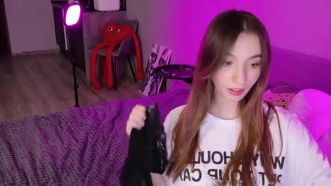 Candyy Molly online show from March 23, 10:14 pm