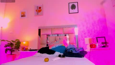 Snapshot of candyygirl_1 chatting on November 10, 7:13 pm Candy online show from November 10, 7:13 pm