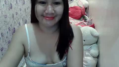 candyyonah03 online show from May 7, 8:25 pm