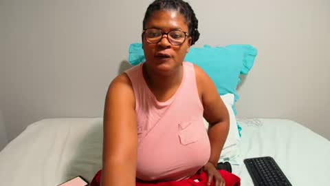 candyyumsaerolaxx online show from June 21, 7:00 am