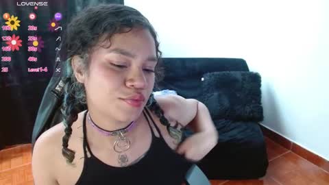 canela_s1 online show from May 12, 8:39 pm