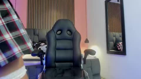 Snapshot of canela_savage chatting on November 27, 11:07 pm Canela online show from November 27, 11:07 pm