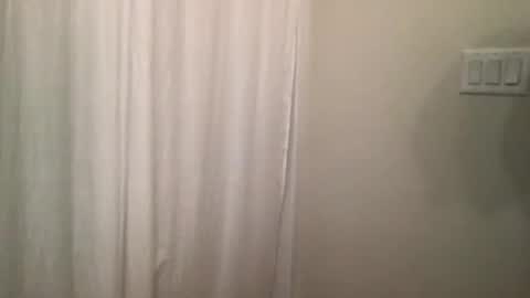 Snapshot of cannabrojo chatting on February 8, 5:27 pm cannabrojo online show from February 8, 5:27 pm