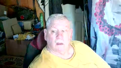 canoelicker69 online show from April 3, 6:17 pm