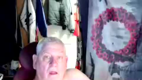 canoelicker69 online show from June 25, 7:18 pm