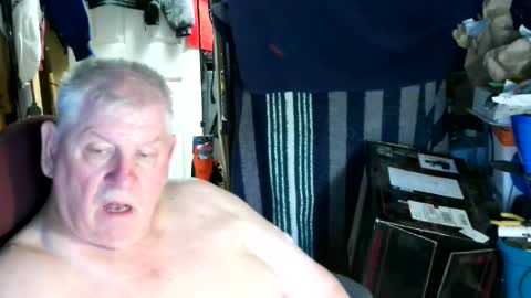 canoelicker69 online show from July 11, 8:11 pm