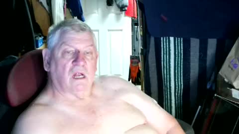 canoelicker69 online show from July 16, 6:58 pm