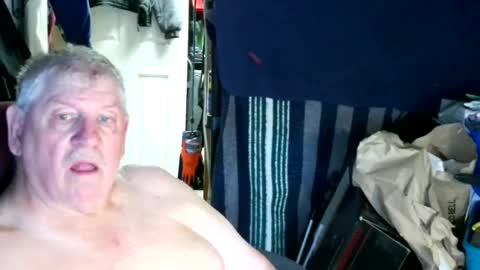 canoelicker69 online show from July 25, 8:28 pm