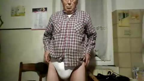 Snapshot of cantera577 chatting on March 3, 10:37 pm cantera577 online show from March 3, 10:37 pm