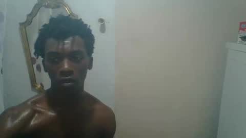 Snapshot of capitain19 chatting on December 11, 3:56 am judal Xcam online show from December 11, 3:56 am